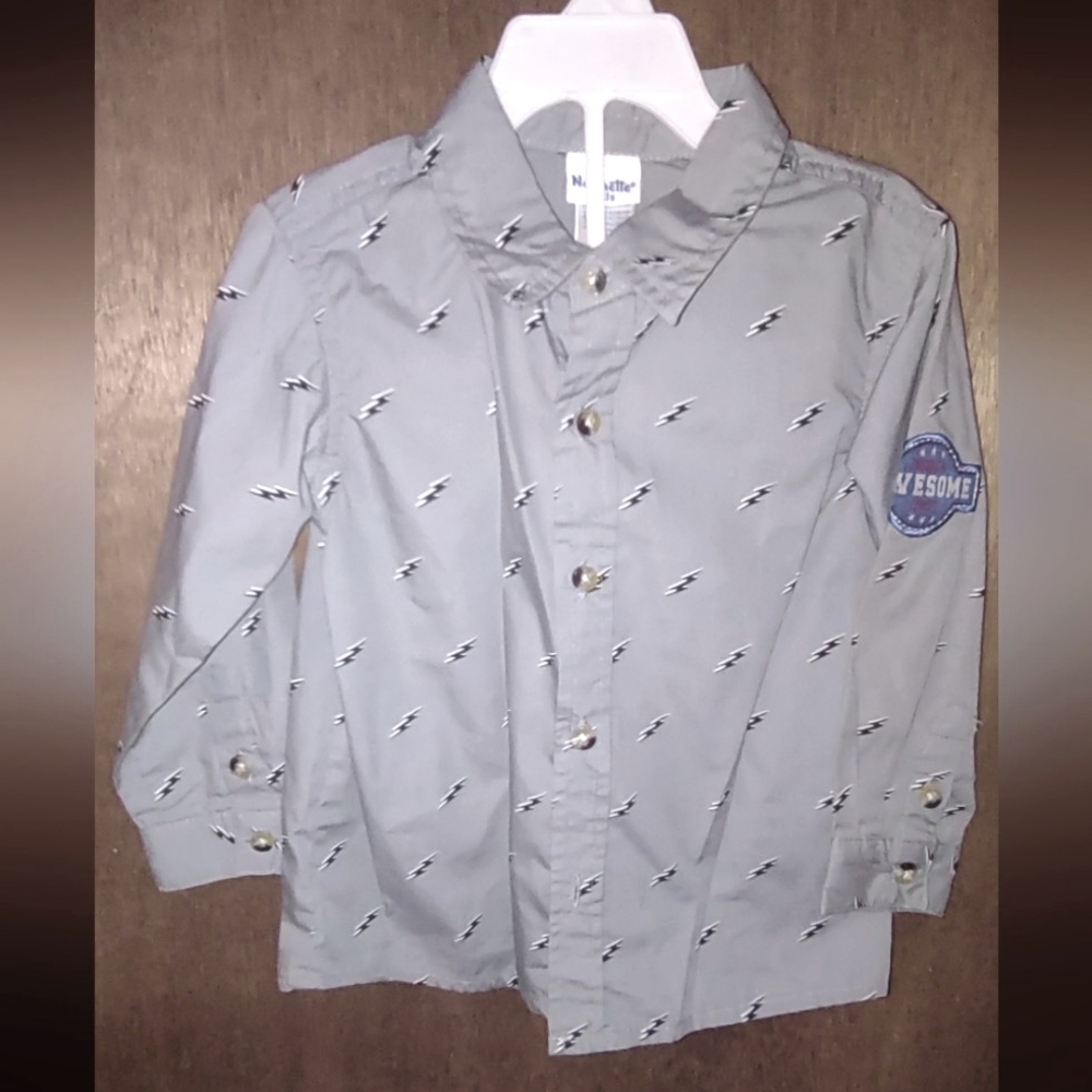 Nannette Kids size 4 button down long sleeve